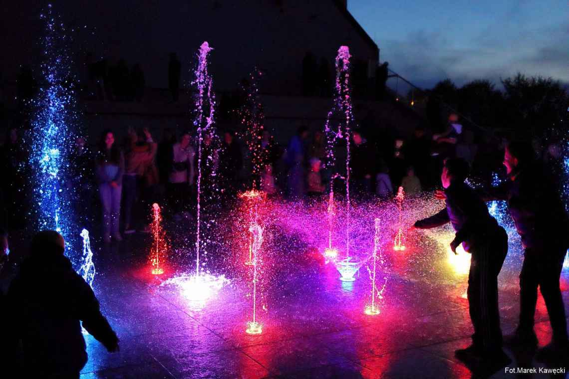 Otwarcie nowoczesnej fontanny w Dygowie