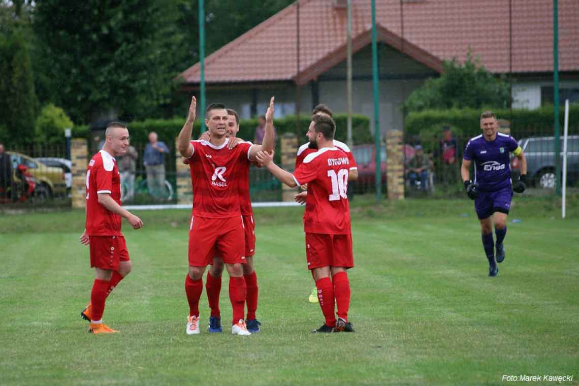 Początek jak marzenie, Rasel wygrywa drugi mecz