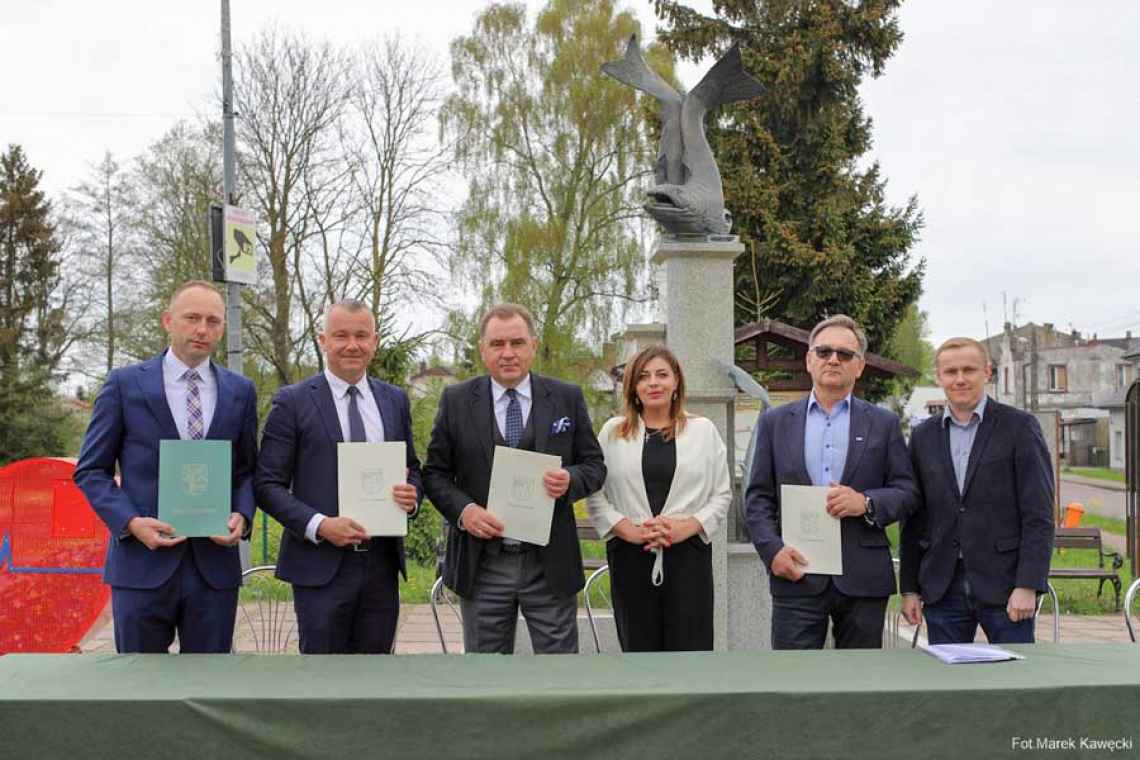 Umowa na przebudowę ulicy Głównej w Dygowie podpisana