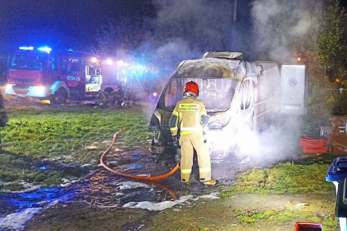 Pożar dostawczaka w Czerninie