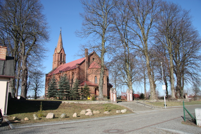 kosciol-w-dygowie